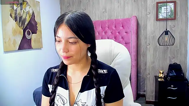 Brittany  18 online show from January 19, 2025, 6:32 pm