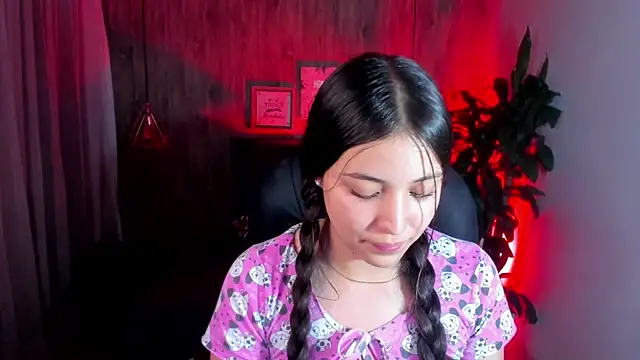 Brittany  18 online show from January 12, 2025, 10:33 pm