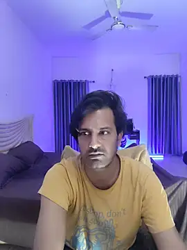 Snapshot of MAGNETICDADDY8 chatting on March 25, 2026, 4:50 pm MAGNETICDADDY8 online show from March 25, 2026, 4:50 pm