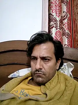 Snapshot of MAGNETICDADDY8 chatting on March 22, 2026, 6:42 pm MAGNETICDADDY8 online show from March 22, 2026, 6:42 pm