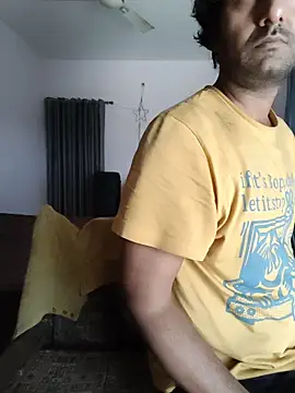 Snapshot of MAGNETICDADDY8 chatting on March 26, 2026, 7:50 am MAGNETICDADDY8 online show from March 26, 2026, 7:50 am