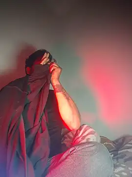 Snapshot of MAGNETICDADDY8 chatting on January 17, 2026, 10:46 pm MAGNETICDADDY8 online show from January 17, 2026, 10:46 pm