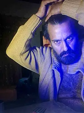 Snapshot of MAGNETICDADDY8 chatting on January 18, 2026, 10:57 pm MAGNETICDADDY8 online show from January 18, 2026, 10:57 pm