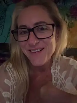 Snapshot of RoxytheBluepill chatting on January 11, 2025, 7:59 pm RoxytheBluepill online show from January 11, 2025, 7:59 pm