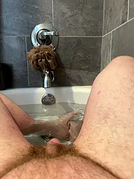 Snapshot of Ucsamiam chatting on September 18, 2025, 10:13 pm Ucsamiam online show from September 18, 2025, 10:13 pm