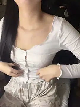 michikami18 online show from January 14, 2025, 2:11 pm