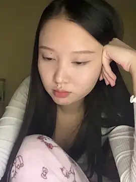 michikami18 online show from January 14, 2025, 8:26 pm