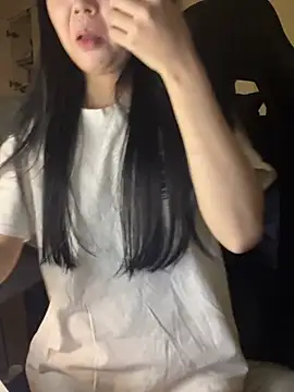 michikami18 online show from January 4, 2025, 7:23 pm