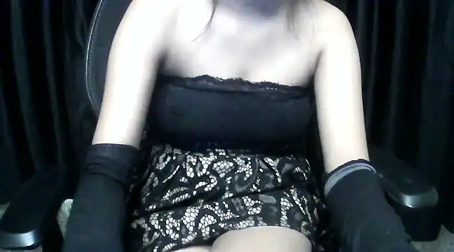 Snapshot of hot-niti chatting on March 18, 2025, 2:08 am hot-niti online show from March 18, 2025, 2:08 am