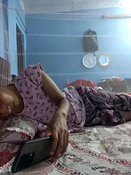 Snapshot of 124pakhi chatting on March 5, 2026, 4:25 pm 124pakhi online show from March 5, 2026, 4:25 pm