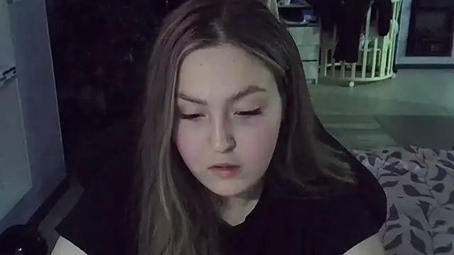 Snapshot of Emilie_Kitty chatting on January 9, 2025, 7:29 pm Emilie Kitty online show from January 9, 2025, 7:29 pm