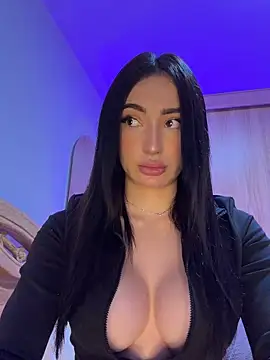 Maddy Jones online show from February 7, 2026, 1:02 am