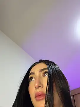Maddy Jones online show from May 13, 2026, 2:51 am