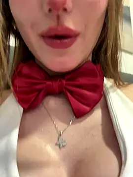 Snapshot of Maddy_Jones chatting on November 1, 2025, 12:39 am Maddy Jones online show from November 1, 2025, 12:39 am