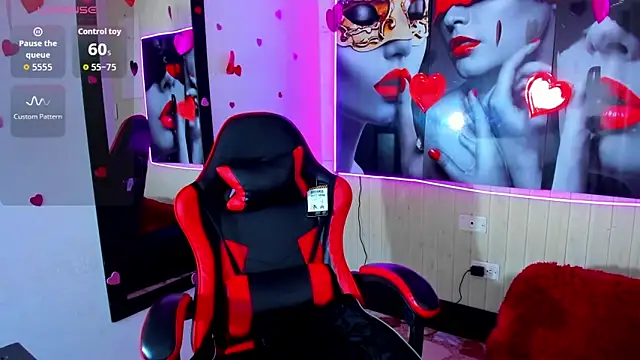 Anniee x online show from March 3, 2026, 12:45 pm