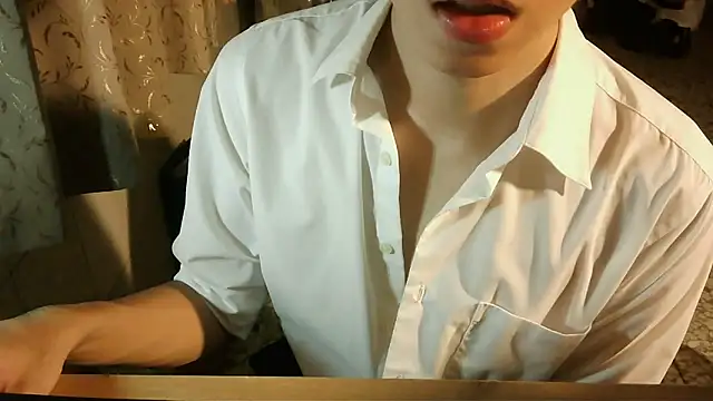 KYU890428 online show from October 1, 2025, 6:45 pm