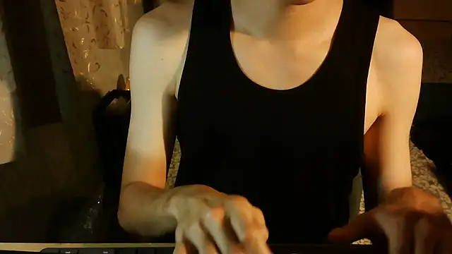 KYU890428 online show from October 5, 2025, 5:36 pm