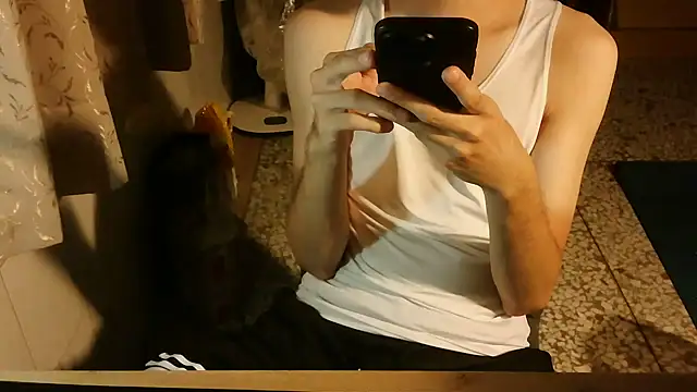 KYU890428 online show from October 26, 2025, 3:23 pm