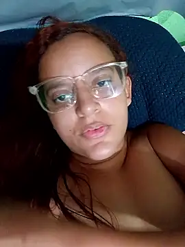 AliceRuivinha2 online show from January 18, 2026, 10:40 am