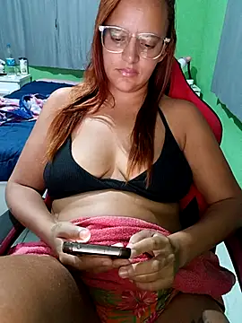 AliceRuivinha2 online show from February 7, 2026, 10:29 pm