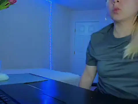 HappyIva online show from March 10, 2025, 7:00 am