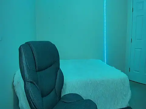 HappyIva online show from February 21, 2025, 6:29 am