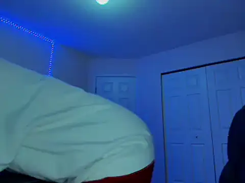 HappyIva online show from March 4, 2025, 11:08 am