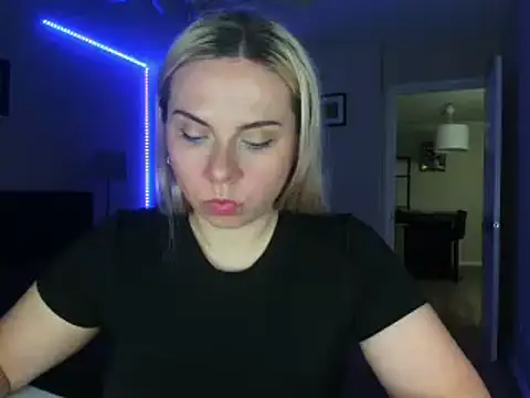 HappyIva online show from September 15, 2025, 2:56 am