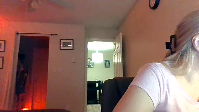 HappyIva online show from September 19, 2025, 6:50 am