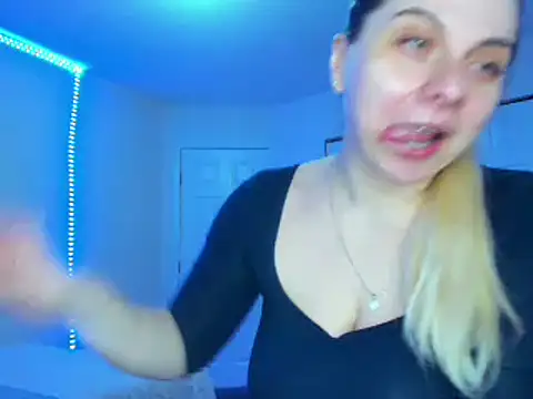 HappyIva online show from March 2, 2025, 11:41 am