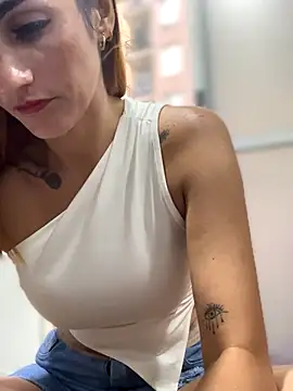 Snapshot of Samantha_bigboobs chatting on September 10, 2025, 9:58 pm Samantha bigboobs online show from September 10, 2025, 9:58 pm