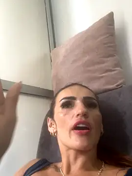 Snapshot of Samantha_bigboobs chatting on December 3, 2025, 6:18 pm Samantha bigboobs online show from December 3, 2025, 6:18 pm