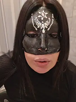 desyree89 online show from April 5, 2026, 5:25 am