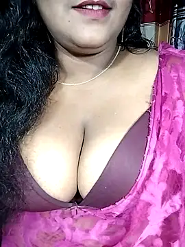 YERY HOT online show from November 28, 2025, 5:35 pm