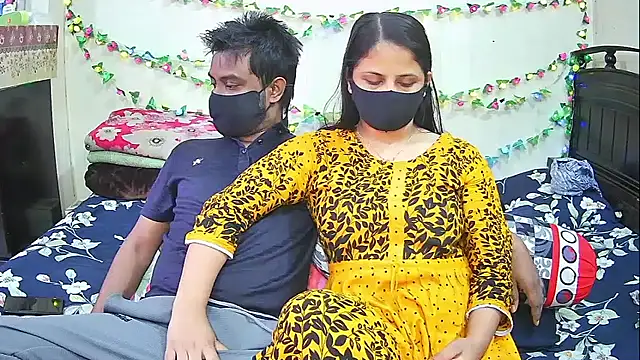 Hot Nila online show from February 2, 2026, 3:38 am