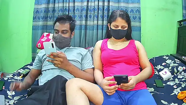 Snapshot of Hot_Nila chatting on November 19, 2025, 3:17 am Hot Nila online show from November 19, 2025, 3:17 am