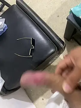 Snapshot of elflalope chatting on February 24, 2025, 7:22 am elflalope online show from February 24, 2025, 7:22 am