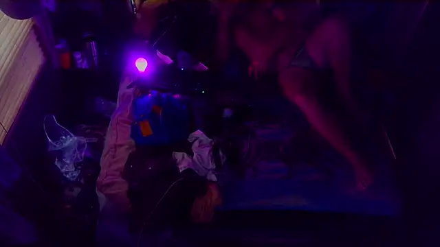 bluedragon0525 online show from October 11, 2025, 5:36 pm