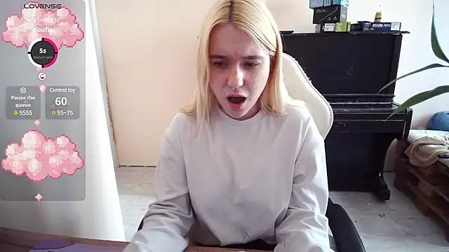 Snapshot of hornyyeva chatting on February 20, 2025, 4:28 am hornyyeva online show from February 20, 2025, 4:28 am