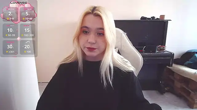 Snapshot of hornyyeva chatting on March 4, 2025, 4:27 am hornyyeva online show from March 4, 2025, 4:27 am