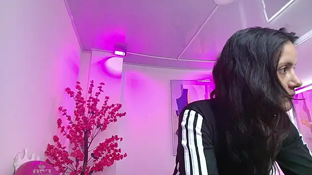 Snapshot of Arianna_sweeet chatting on September 20, 2025, 3:33 am Arianna sweeet online show from September 20, 2025, 3:33 am