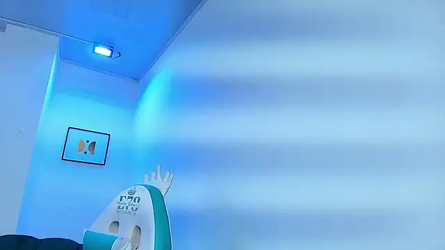 Snapshot of Arianna_sweeet chatting on September 26, 2025, 3:24 am Arianna sweeet online show from September 26, 2025, 3:24 am