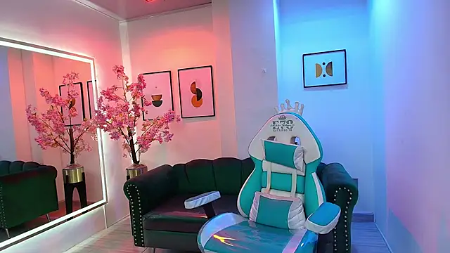 Snapshot of Arianna_sweeet chatting on October 2, 2025, 3:10 am Arianna sweeet online show from October 2, 2025, 3:10 am