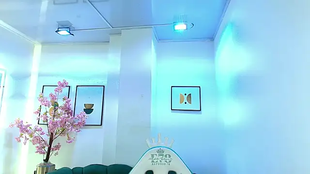 Snapshot of Arianna_sweeet chatting on November 27, 2025, 3:29 am Arianna sweeet online show from November 27, 2025, 3:29 am