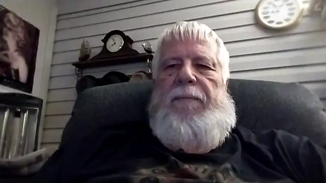 Snapshot of Futura_intx chatting on March 16, 2026, 1:57 am Futura intx online show from March 16, 2026, 1:57 am