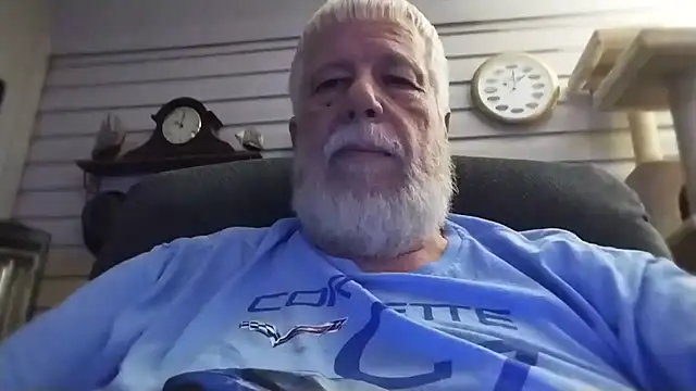 Snapshot of Futura_intx chatting on May 19, 2026, 3:02 am Futura intx online show from May 19, 2026, 3:02 am