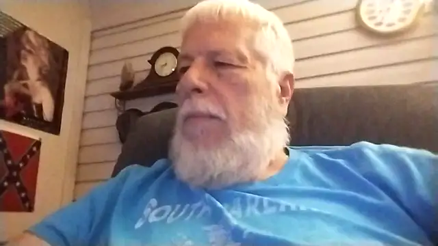 Snapshot of Futura_intx chatting on March 4, 2026, 2:41 am Futura intx online show from March 4, 2026, 2:41 am