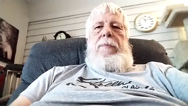 Snapshot of Futura_intx chatting on April 3, 2026, 4:57 pm Futura intx online show from April 3, 2026, 4:57 pm