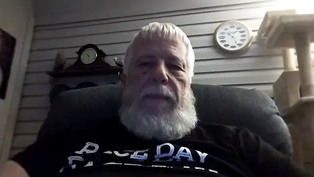 Snapshot of Futura_intx chatting on March 8, 2026, 4:27 am Futura intx online show from March 8, 2026, 4:27 am