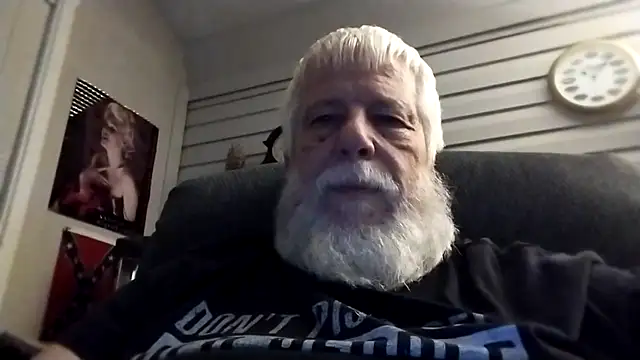 Snapshot of Futura_intx chatting on April 1, 2026, 3:08 am Futura intx online show from April 1, 2026, 3:08 am